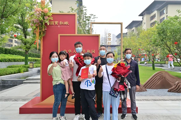 1662631567682910.png 國(guó)寶紅瞰提前9個(gè)月滿分交付3.png