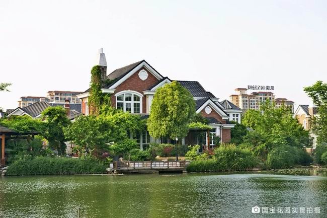 生活在有湖的地方，是對人生的浪漫私藏